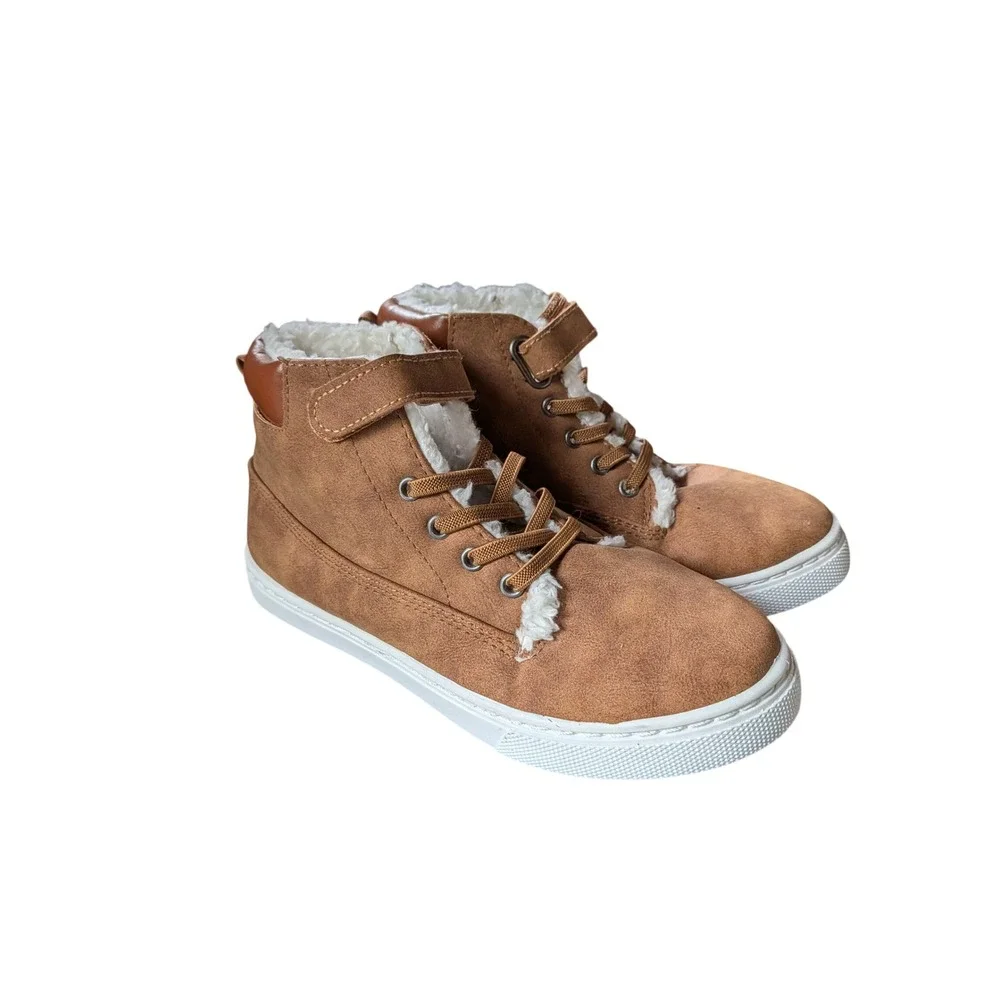 Capelli New York Kids Tan Faux Suede Sherpa Lined High Top Sneakers Size 4 NEW